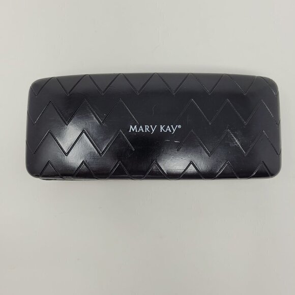 Mary Kay Black Chevron Pattern Leather Hard Shell Eyeglass/Sunglass Case - Picture 1 of 5